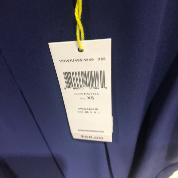 BCBGeneration Beautiful Navy Blue Top NWT - Picture 2 of 2